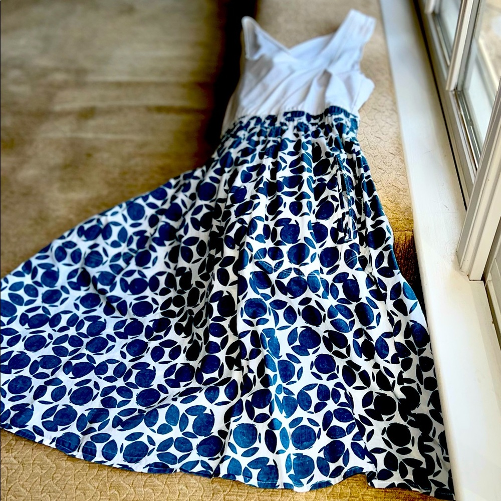 Perfect for travel or casual gatherings. Cardi friendly yet cool for hot days!